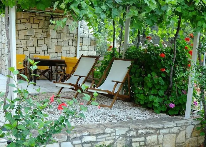 Natural House With Sea View & Garden