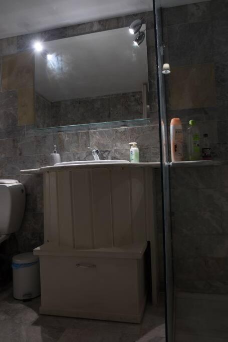 Natural House With Sea View & Garden Ferienhaus Iraklio